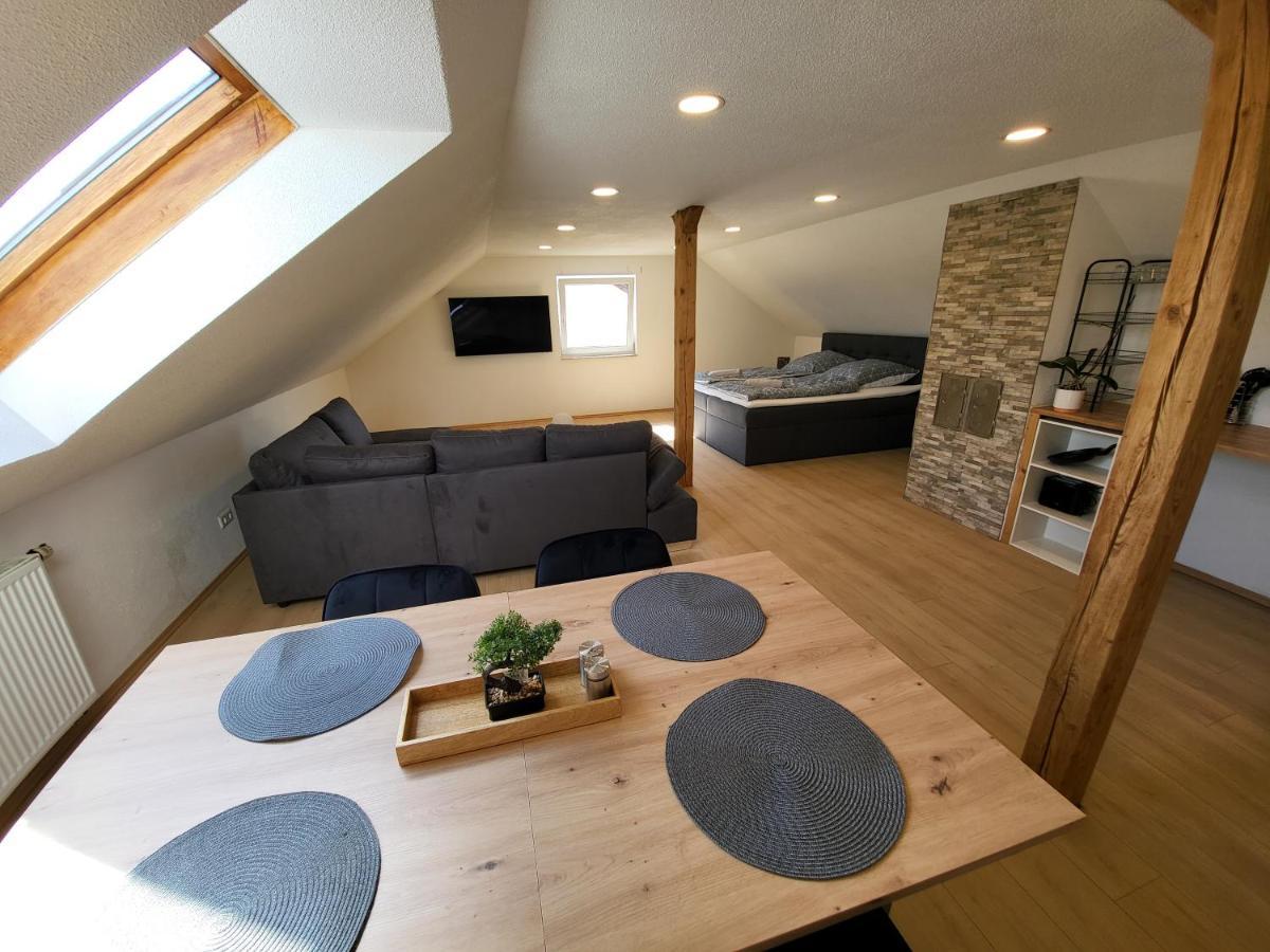 Zentrale Wohnung In Crailsheim Esterno foto
